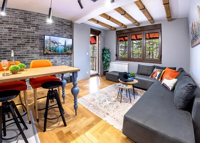 Erak Hill アパート ズラティボール