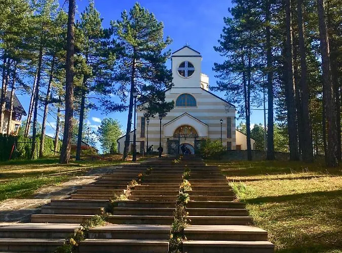 Erak Hill アパート ズラティボール